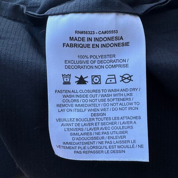 NIKE Women's UV Protection Light Hooded Running Jacket DH1990 010 N5 - Picture 8 of 9